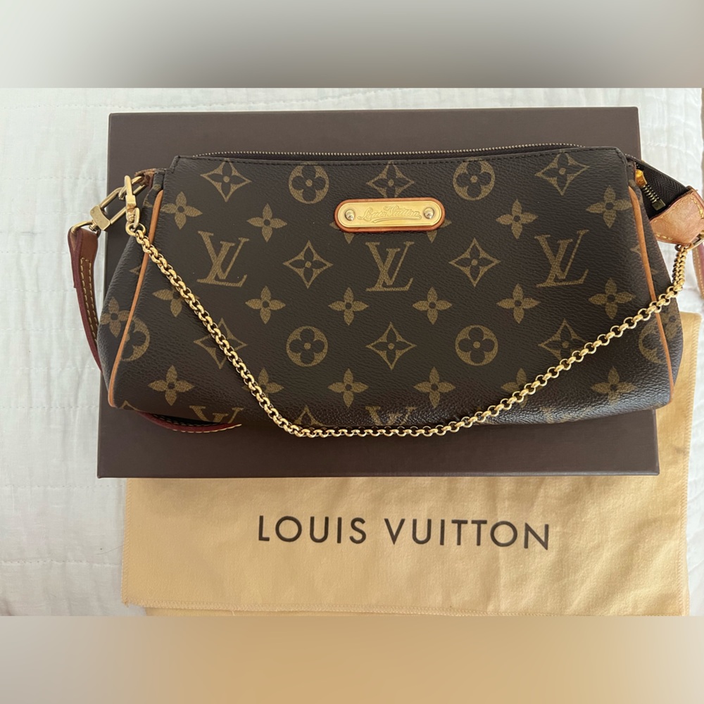 Authentic Louis Vuitton Eva shoulder/crossbody handbag in LV monogram